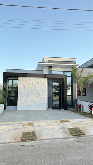 Foto REO1114672