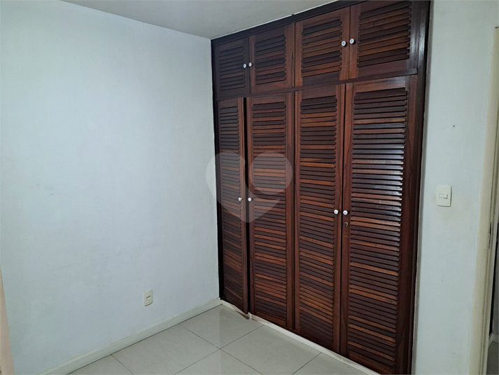 Foto REO1114677
