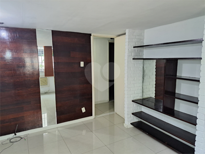Foto REO1114677