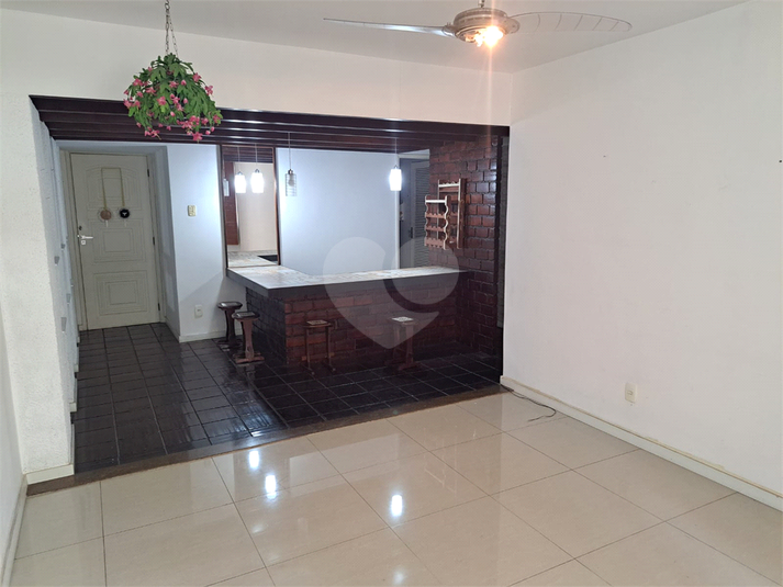 Foto REO1114677