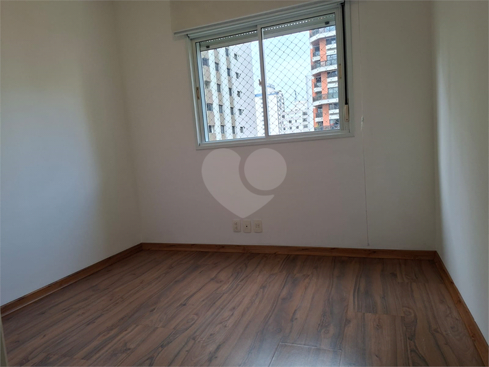 Foto REO1114709