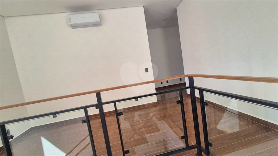 Foto REO1114726