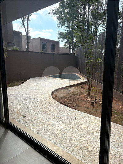 Foto REO1114730