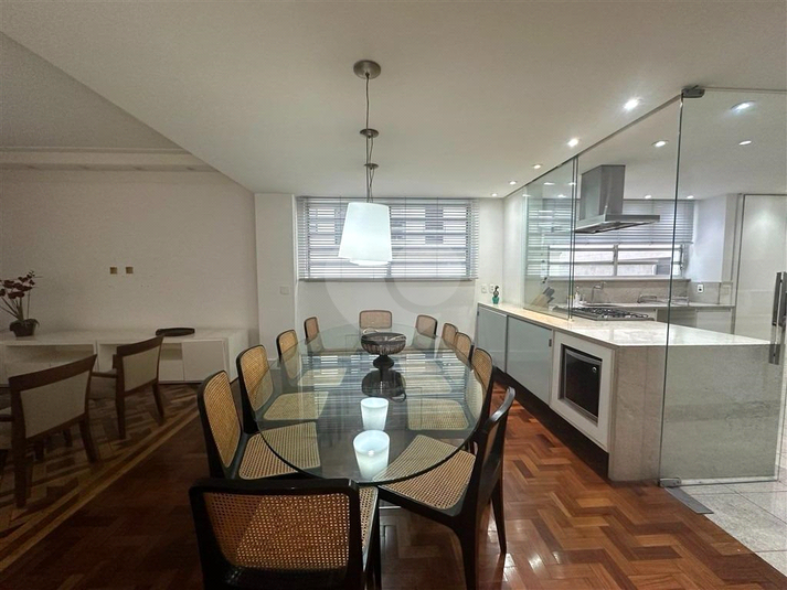 Foto REO1114742