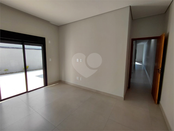 Foto REO1114744