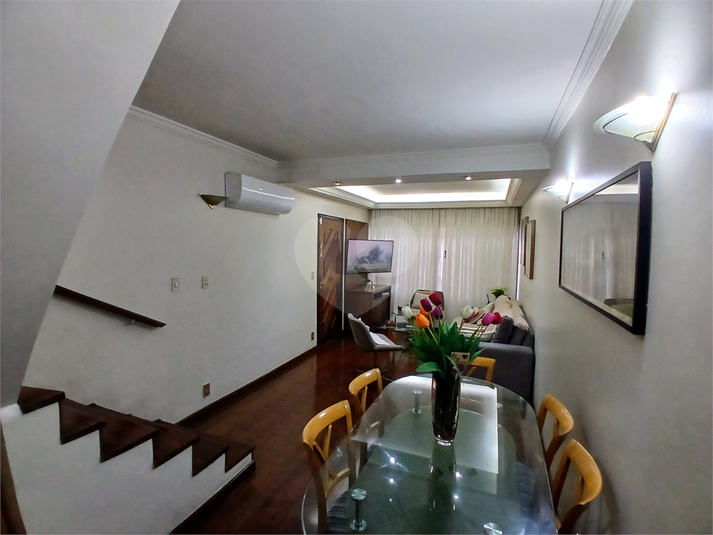 Foto REO1114770