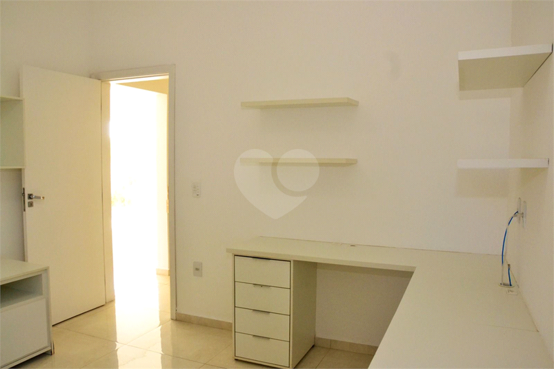 Foto REO1114783