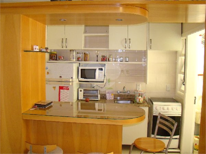Foto REO1114786