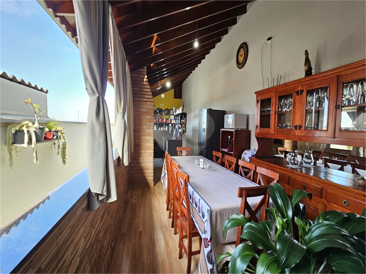 Foto REO1114790