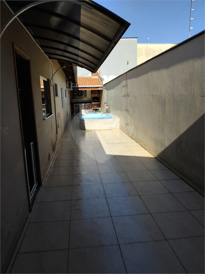 Foto REO1114804