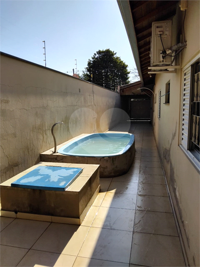 Foto REO1114804