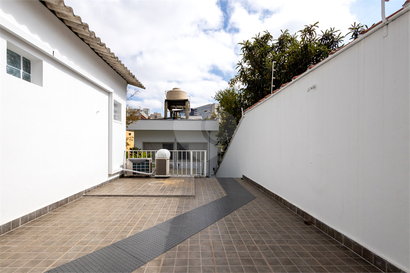 Foto REO1114812