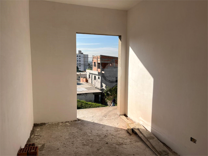 Foto REO1114820