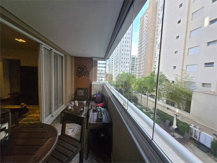 Foto REO1114836