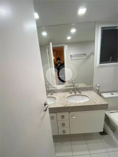 Foto REO1114841