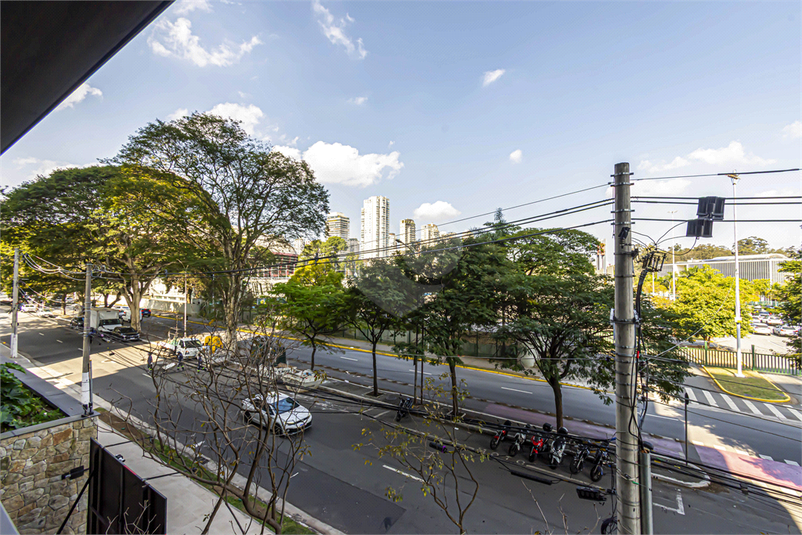 Foto REO1114860