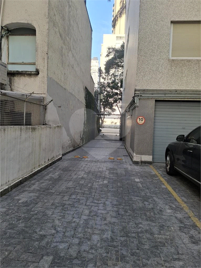 Foto REO1114875