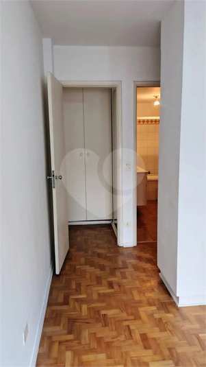 Foto REO1114881