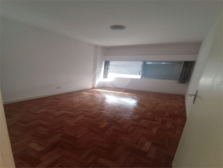Foto REO1114884