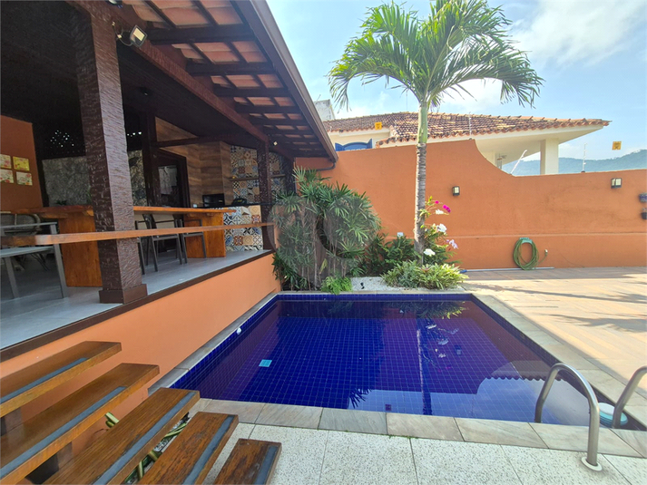 Foto REO1114888