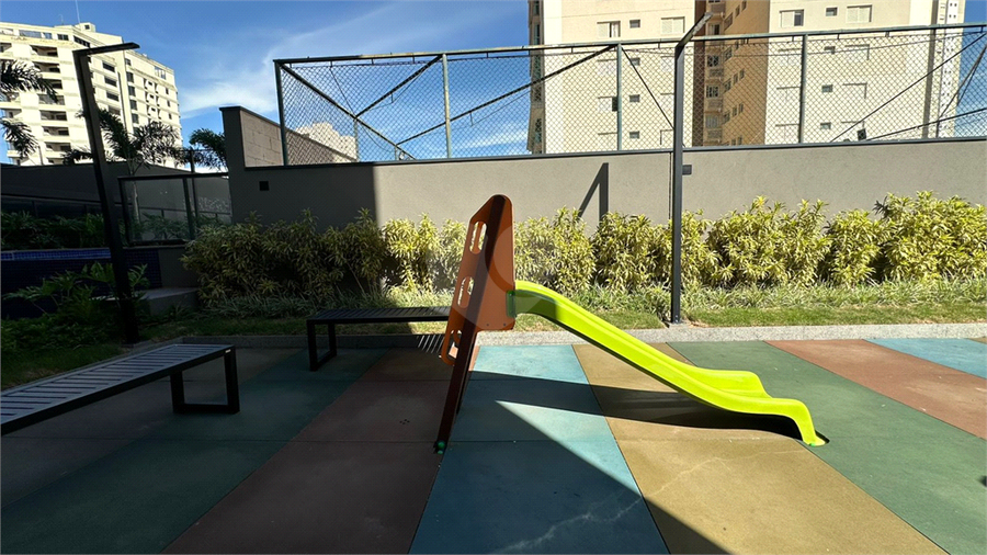 Foto REO1114899