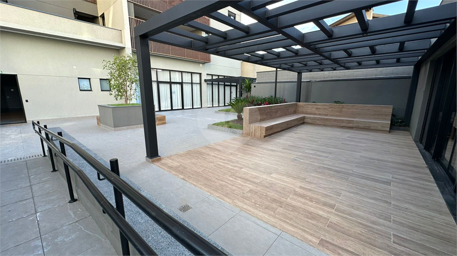 Foto REO1114899