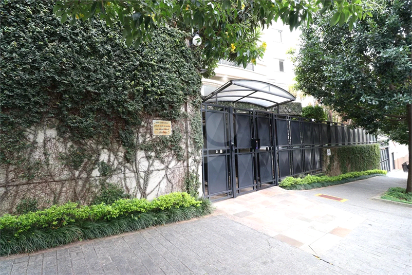 Foto REO1114910