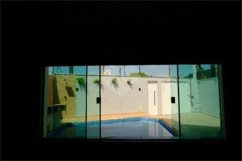 Foto REO1114918