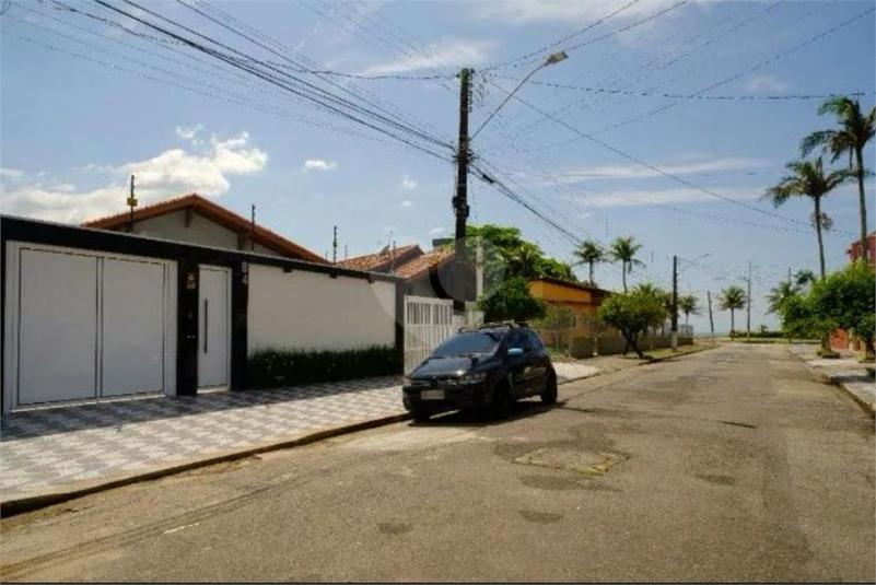 Foto REO1114918