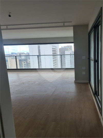 Foto REO1114919