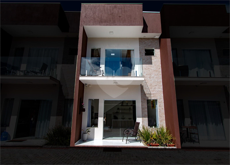 Foto REO1114931