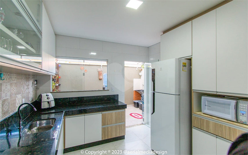 Foto REO1114931