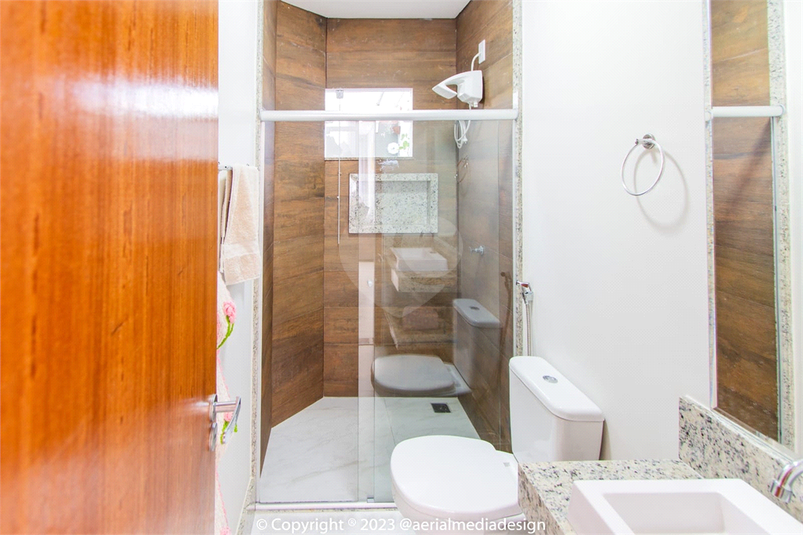 Foto REO1114931