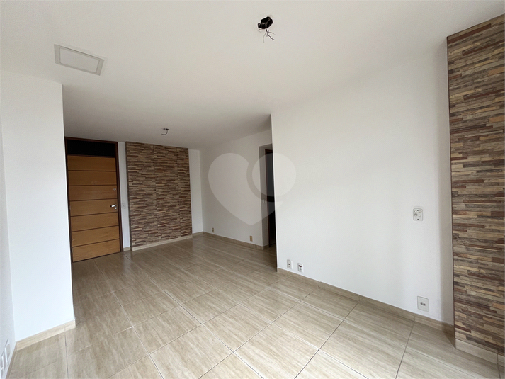 Foto REO1114936