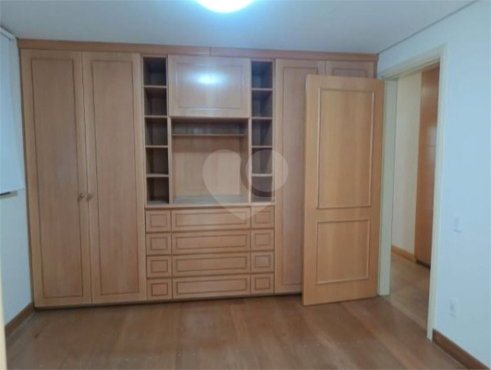 Foto REO1114943