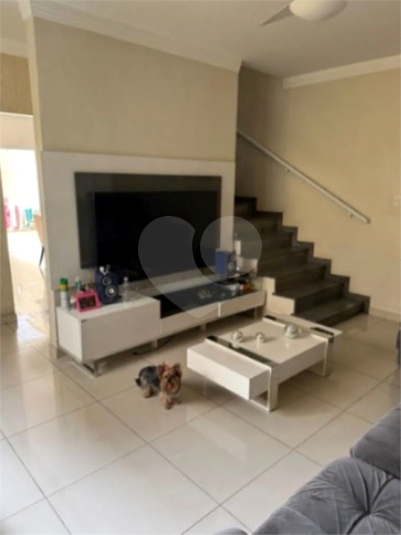 Foto REO1114958