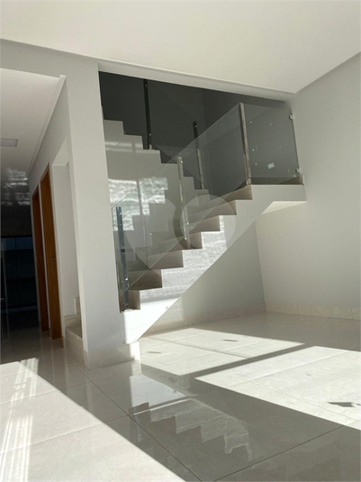 Foto REO1114969