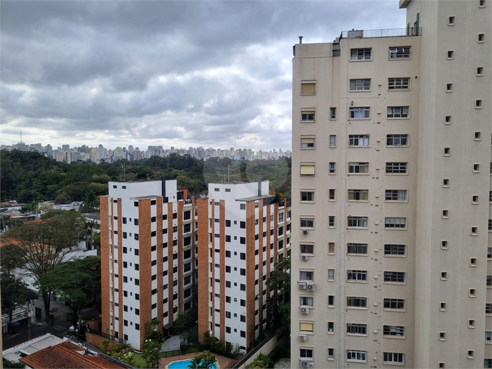 Foto REO1114974