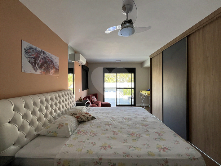 Foto REO1114993