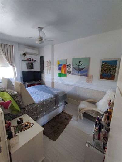 Foto REO1115004