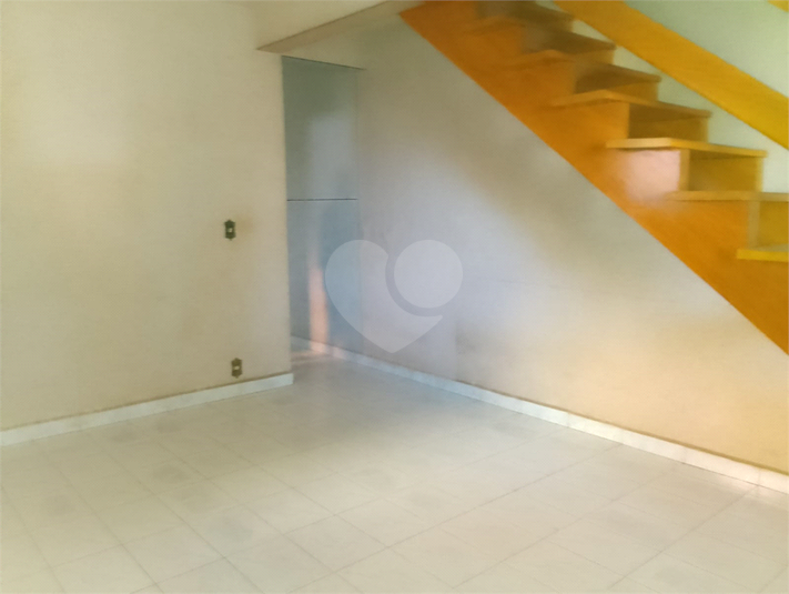 Foto REO1115037