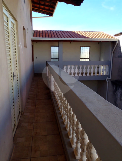 Foto REO1115037