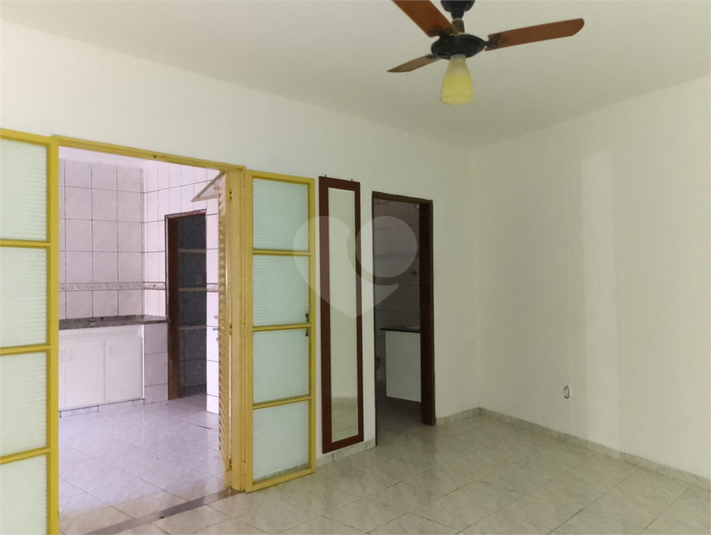 Foto REO1115037