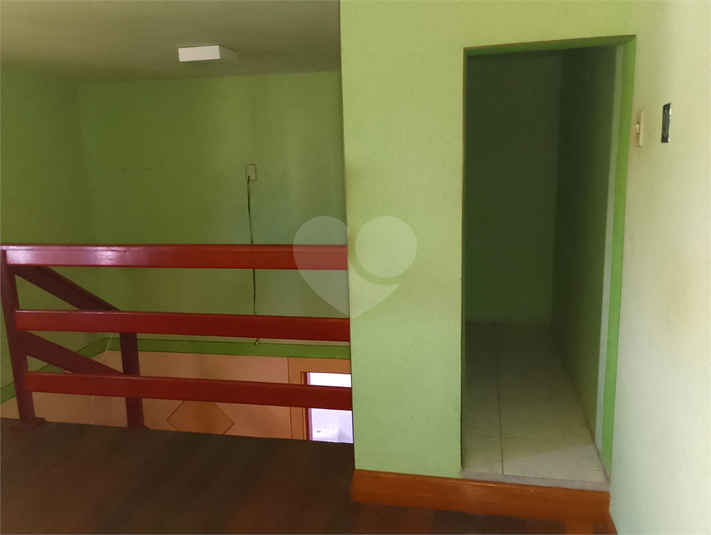 Foto REO1115037