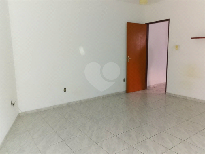 Foto REO1115037