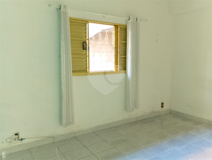Foto REO1115037