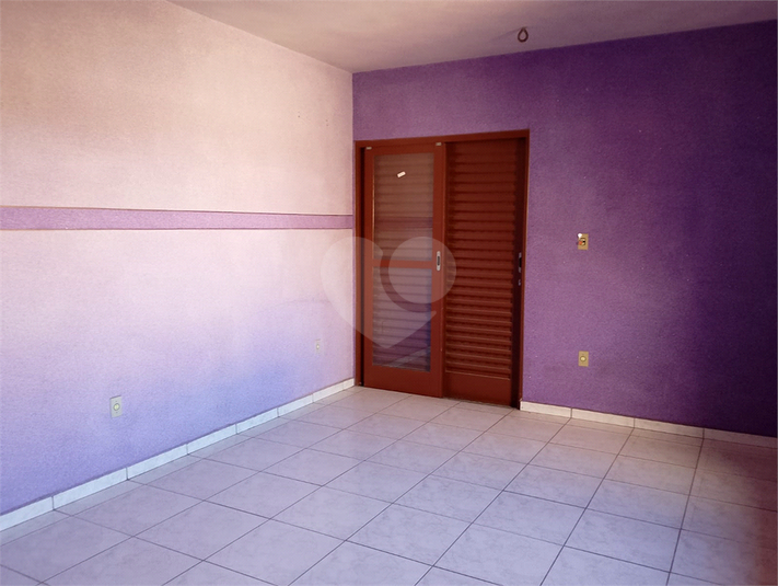 Foto REO1115037