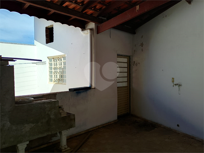 Foto REO1115037