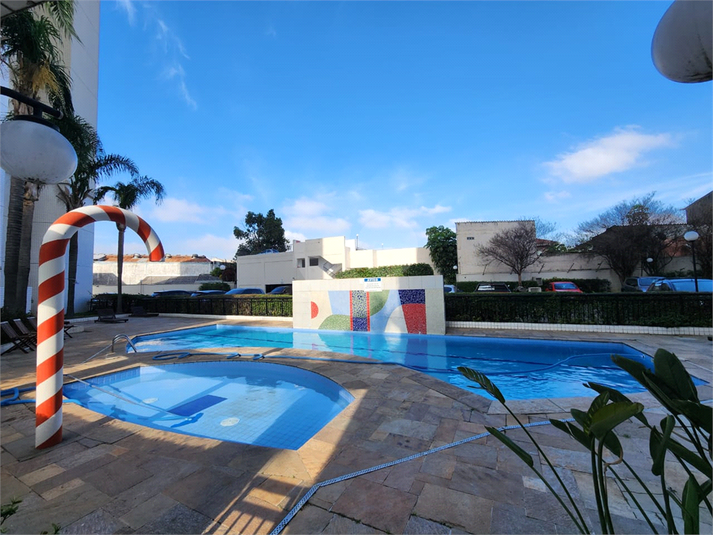 Foto REO1115067
