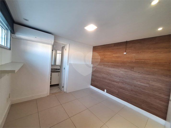 Foto REO1115079